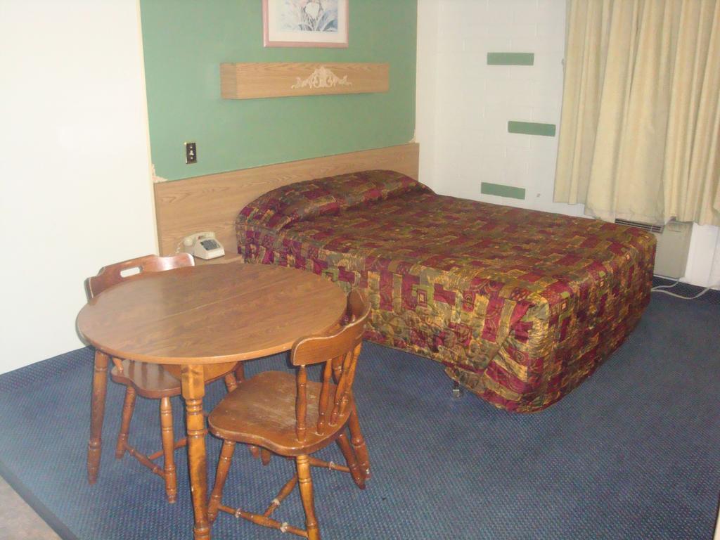 Travelers Inn Lake Havasu Lake Havasu City Room photo